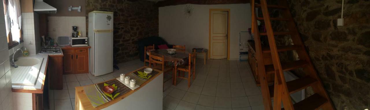 Le Gite Des Remparts Villa Ginestas Exterior foto